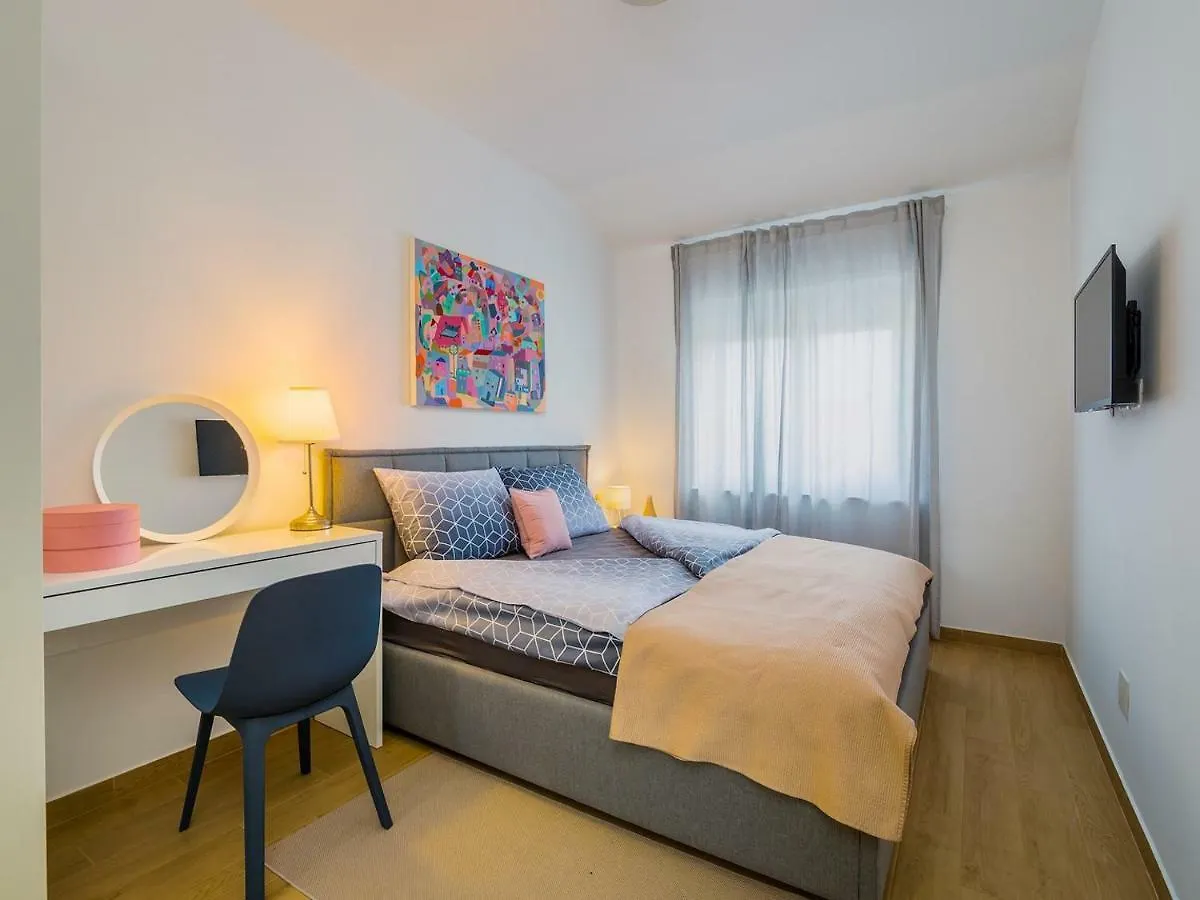 Villa Mondo Adria Njivice